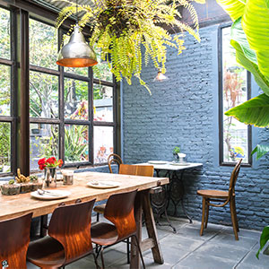 بازسازی رستوران‌